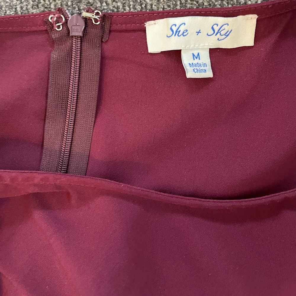 Maroon cap-sleeve front tie blouse - Picture 5 of 5